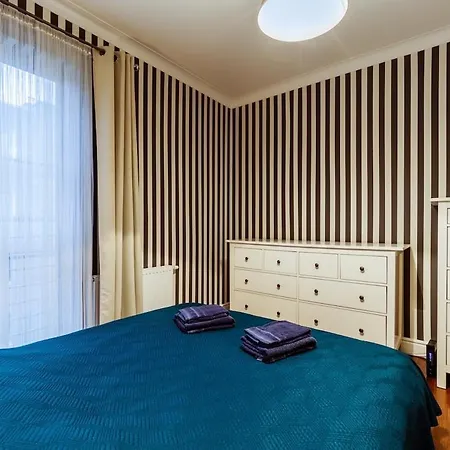 Sunny By The Sea With Garage Apartmán *