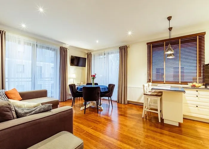 Sunny By The Sea With Garage *